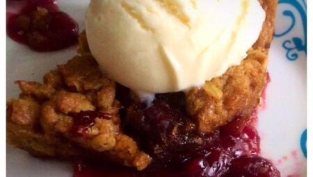 Fresh Cherry Crisp