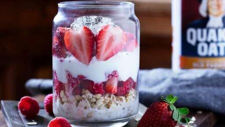 Berry Overnight Oats