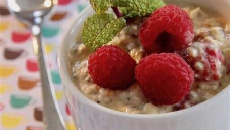 Overnight Light PB&J Oats