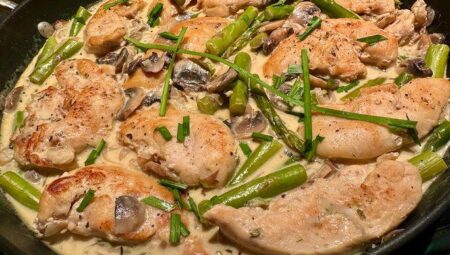 Boursin Chicken, Mushroom, and Asparagus Skillet