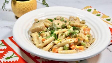 Chicken Pot Pie Skillet Pasta