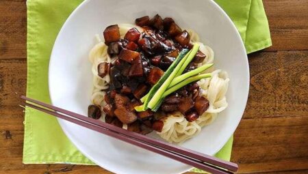 Jajangmyeon (Vegetarian Korean Black Bean Noodles)