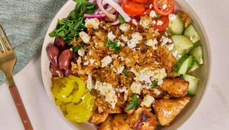 Mediterranean Crispy Rice Chicken Bowl