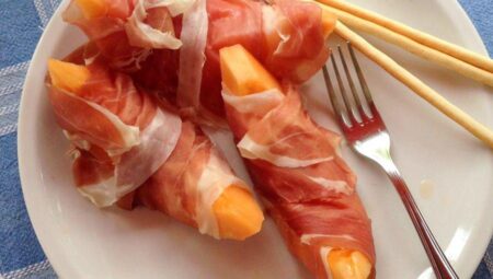 Prosciutto e Melone (Italian Ham and Melon)