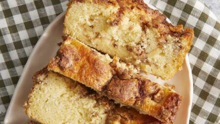 Apple Cinnamon Cake