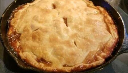 Iron Skillet Apple Pie